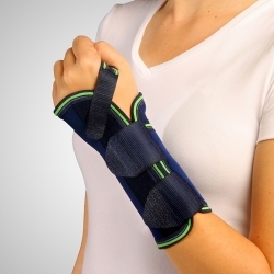 Muñequera con férula palmar...